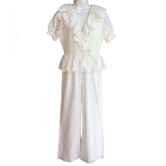 Anthropologie Eri + Ali White Eyelet Cropped Ruffle Eyelet Jumpsuit Size… - Picture 2 of 9